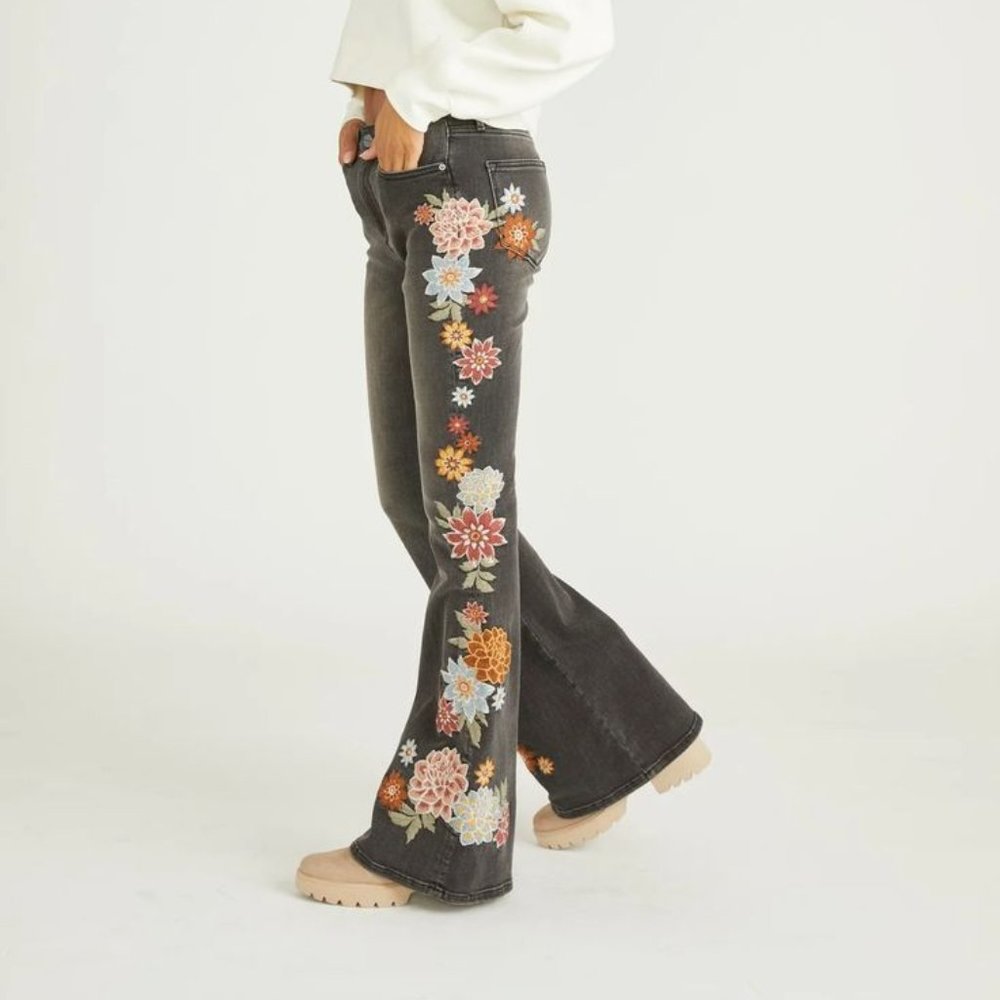 NWT Driftwood 2023 Fall Farrah Neptune embroidered flare jeans 26 / 34 "